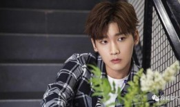 娱乐小呆呆爆料杨紫成毅,娱乐小呆呆曝恋情疑云